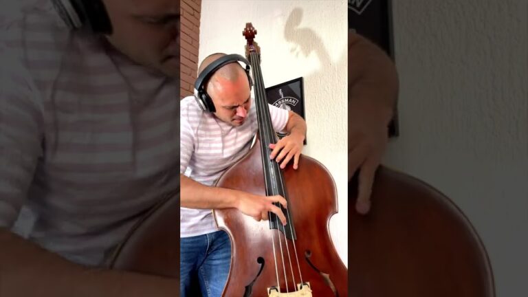 Cómo improvisar solos de jazz en el contrabajo eléctrico vertical: Técnicas y consejos